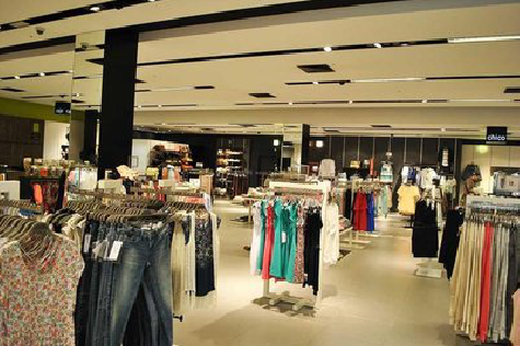 富民商场里的店面怎么装修？